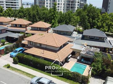 Casa en Venta en Barrio La Hacienda/Quilín/Mar Tirreno