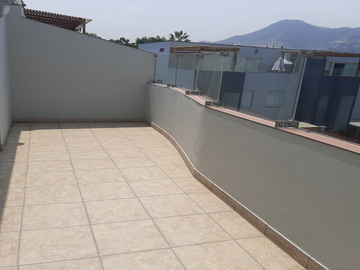 CASA EN CODOMINIO CON MUCHA PRIVACIDAD.