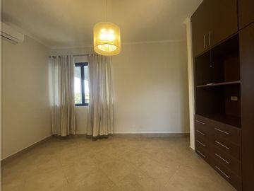 VENTA DE APARTAMENTO EN CLAYTON - PH EMBASSY CLUB