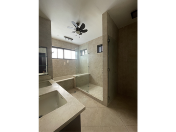 VENTA DE APARTAMENTO EN CLAYTON - PH EMBASSY CLUB