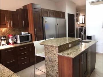 VENTA DE APARTAMENTO EN CLAYTON - PH EMBASSY CLUB