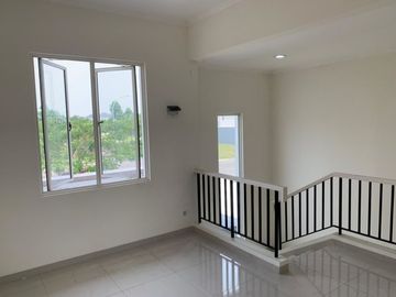 DISEWAKAN RUMAH CANTIK SIAP HUNI DI CLUSTER CHIARA SUVARNA SUTERA