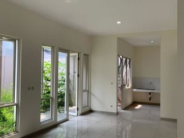 DISEWAKAN RUMAH CANTIK SIAP HUNI DI CLUSTER CHIARA SUVARNA SUTERA