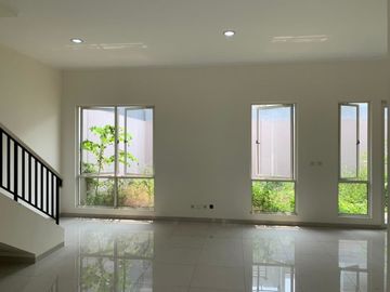 DISEWAKAN RUMAH CANTIK SIAP HUNI DI CLUSTER CHIARA SUVARNA SUTERA