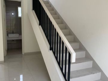 DISEWAKAN RUMAH CANTIK SIAP HUNI DI CLUSTER CHIARA SUVARNA SUTERA