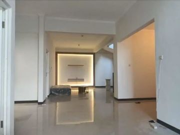 Dijual Rumah Wiguna Timur, New Gress Semi Furnish, Surabaya Timur