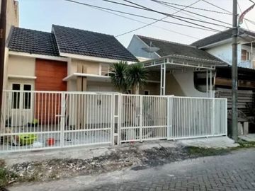 Dijual Rumah Wiguna Timur, New Gress Semi Furnish, Surabaya Timur