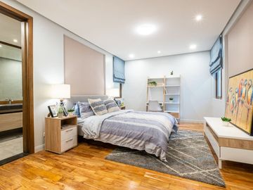 Smart 5BR | 4 Car Port Townhomes w/ Lift in Tomas Morato QC