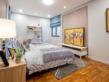 Smart 5BR | 4 Car Port Townhomes w/ Lift in Tomas Morato QC