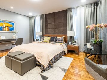 Smart 5BR | 4 Car Port Townhomes w/ Lift in Tomas Morato QC