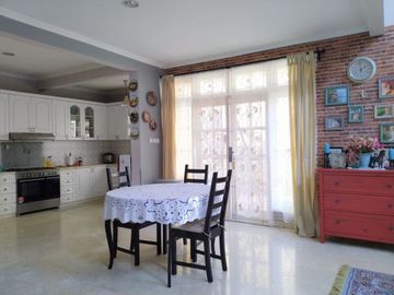 Rumah Mewah dan Cantik FULL FURNISH di Telaga Golf Sawangan