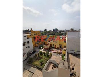 ¿Buscas un hogar espacioso, cómodo y en una ubicación privilegiada? 
En venta departamento dúplex más aires ubicado en Av. Javier Prado Este N° 6680,