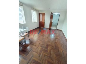 ¿Buscas un hogar espacioso, cómodo y en una ubicación privilegiada? 
En venta departamento dúplex más aires ubicado en Av. Javier Prado Este N° 6680,