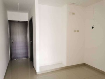 Departamento de venta en La Romareda, ave Terminal Terrestre Pascuales.
