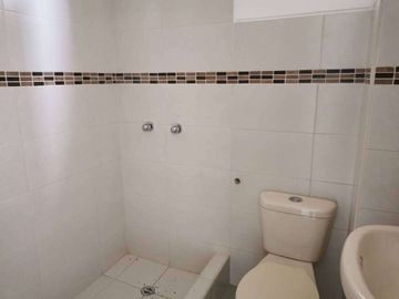 Departamento de venta en La Romareda, ave Terminal Terrestre Pascuales.