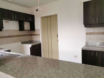 Departamento de venta en La Romareda, ave Terminal Terrestre Pascuales.
