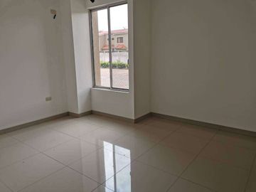 Departamento de venta en La Romareda, ave Terminal Terrestre Pascuales.
