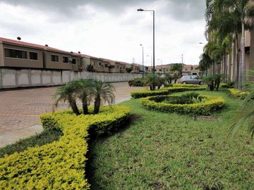 Departamento de venta en La Romareda, ave Terminal Terrestre Pascuales.