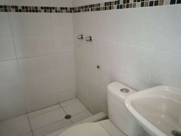 Departamento de venta en La Romareda, ave Terminal Terrestre Pascuales.