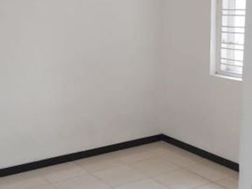 Rumah sewa dekat pusat kota Semarang Barat.Bisa untuk kantor