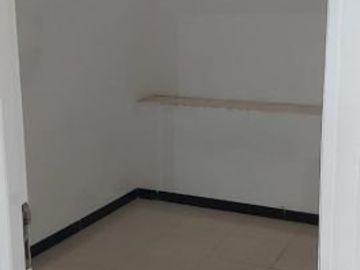Rumah sewa dekat pusat kota Semarang Barat.Bisa untuk kantor
