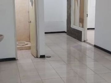Rumah sewa dekat pusat kota Semarang Barat.Bisa untuk kantor