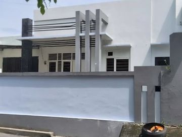 Rumah sewa dekat pusat kota Semarang Barat.Bisa untuk kantor