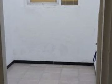 Rumah sewa dekat pusat kota Semarang Barat.Bisa untuk kantor