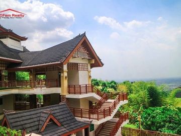 CORNER LOT FACING EAST @ THE GLADES TIMBERLAND HEIGHTS RIZAL