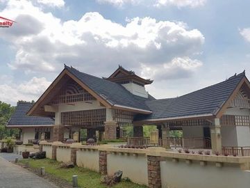 CORNER LOT FACING EAST @ THE GLADES TIMBERLAND HEIGHTS RIZAL