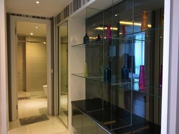 CIPUTRA World Apartemen Tower Via Furnished Bagus