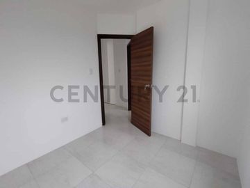Venta Casa de Estreno en Urbanización Ciudad Olimpo, Vía a la Costa ElsM