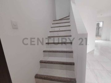 Venta Casa de Estreno en Urbanización Ciudad Olimpo, Vía a la Costa ElsM