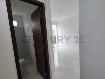 Venta Casa de Estreno en Urbanización Ciudad Olimpo, Vía a la Costa ElsM