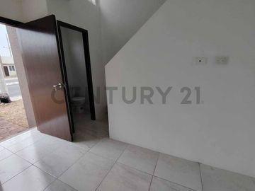 Venta Casa de Estreno en Urbanización Ciudad Olimpo, Vía a la Costa ElsM