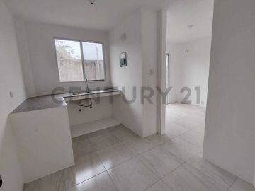 Venta Casa de Estreno en Urbanización Ciudad Olimpo, Vía a la Costa ElsM