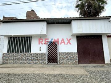 ✨ ¡OPORTUNIDAD ÚNICA EN HUANCHACO! ✨

📍 Ubicación Privilegiada: A una cuadra del malecón de Huanchaco

Descubre el hogar de tus sueños en este enc