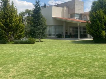 RESIDENCIA EN VENTA EN SAN CARLOS METEPEC