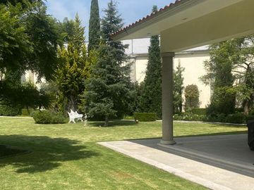 RESIDENCIA EN VENTA EN SAN CARLOS METEPEC