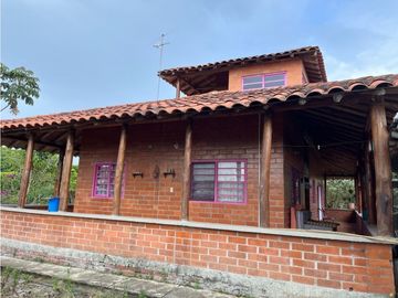 CASA CAMPESTRE EN FILANDIA