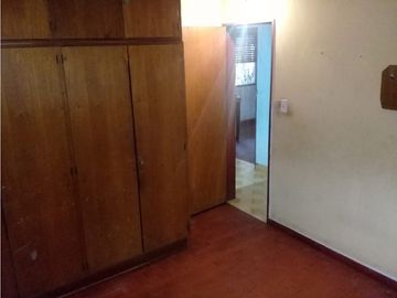 CASA EN BARRIO SAN CARLOS. CASANOVA