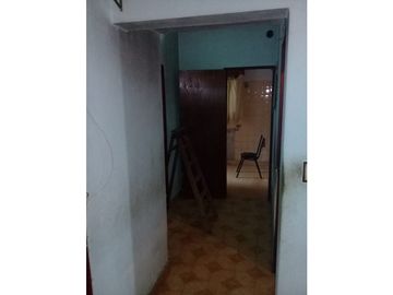 CASA EN BARRIO SAN CARLOS. CASANOVA