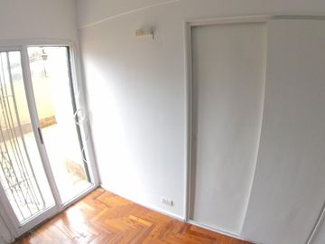 Departamento 3 Amb Al Frente con Gran Terraza