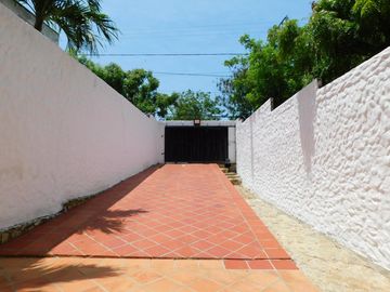 casa campestre en arriendo/venta en pradomar. Cod V85157