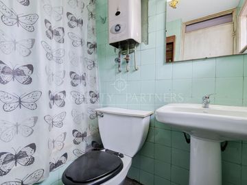 Linda casa con gran ubicación y precio 4D 2B 2E más servicios