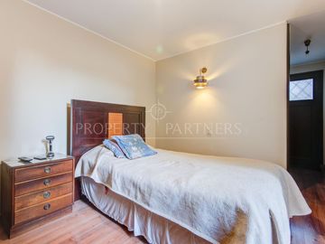 Linda casa con gran ubicación y precio 4D 2B 2E más servicios