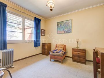 Linda casa con gran ubicación y precio 4D 2B 2E más servicios