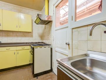 Linda casa con gran ubicación y precio 4D 2B 2E más servicios