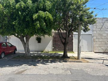 CASA EN VENTA EN FRACC LA ARBIDE