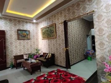 Rumah Purimas Hadap Selatan